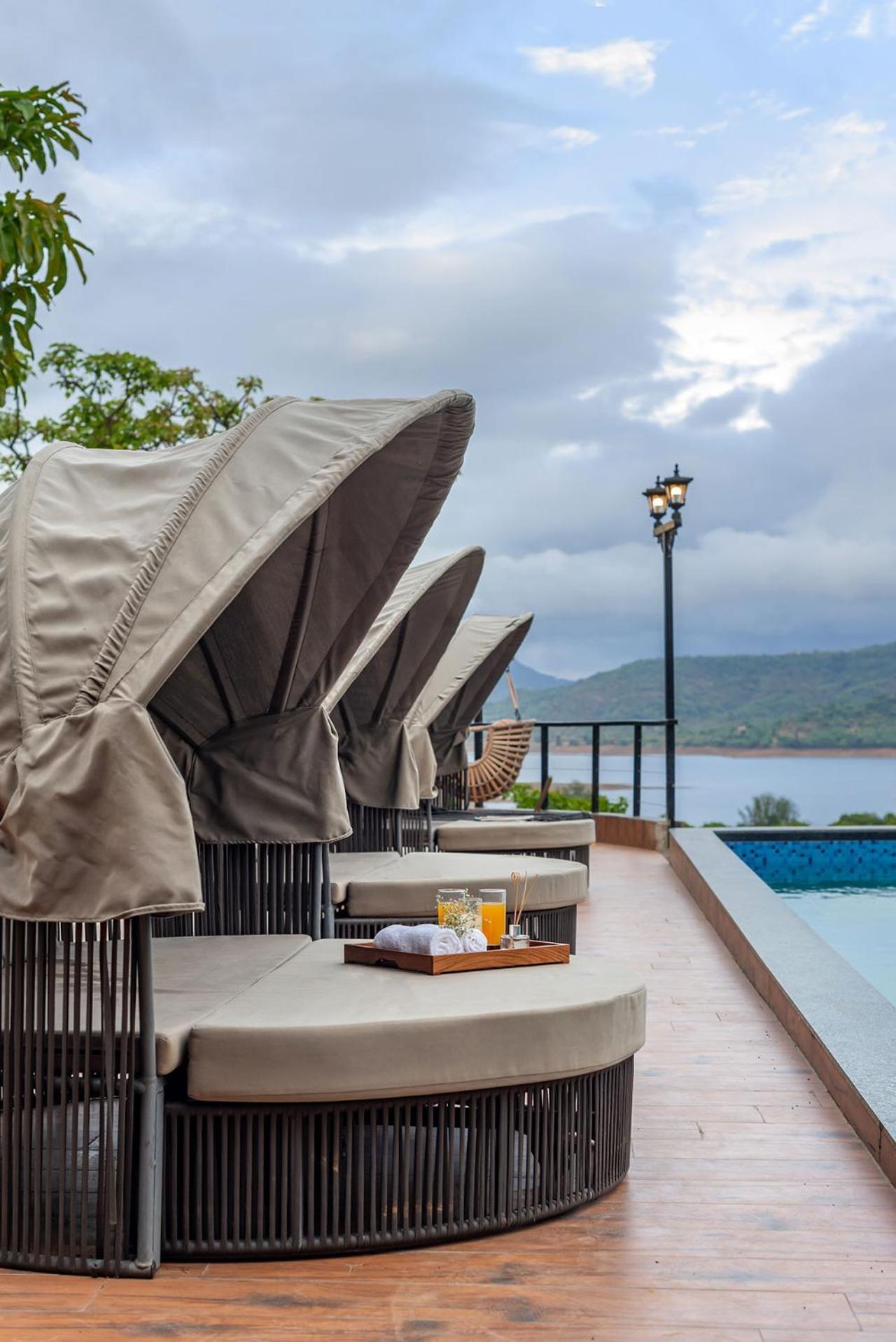 Stayvista At La Nirvana With Pool, Music Speaker & Indoor-Outdoor Game Lonavala Εξωτερικό φωτογραφία